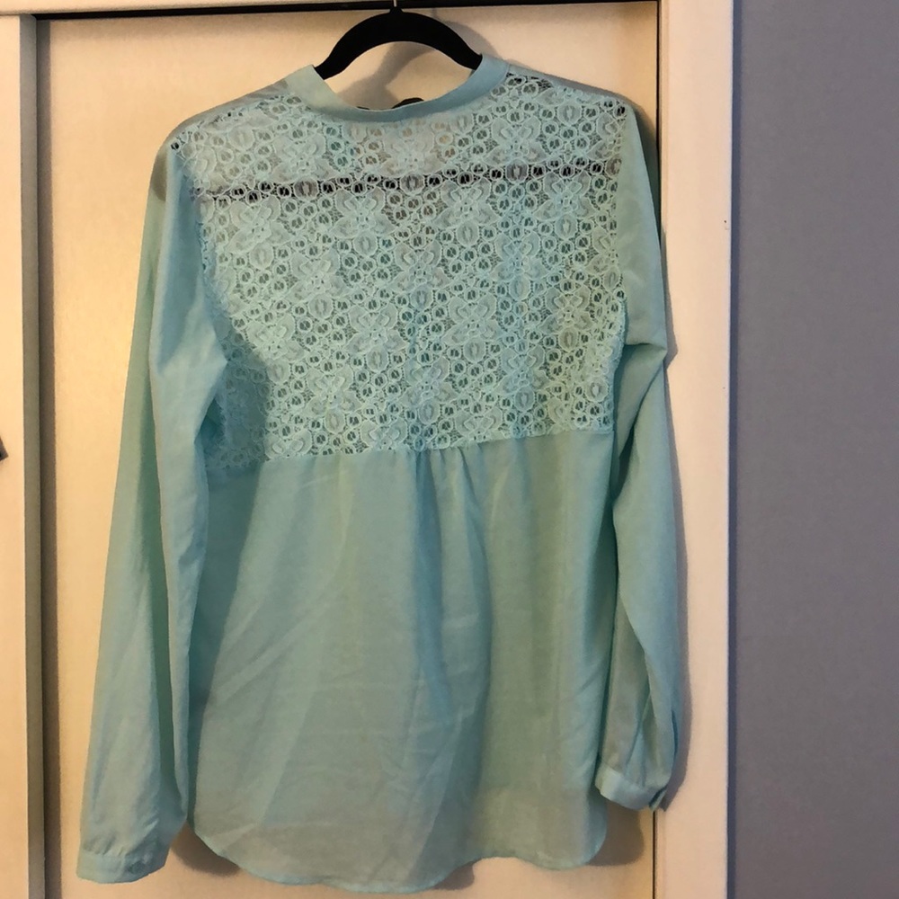 Button down top - Picture 3 of 3